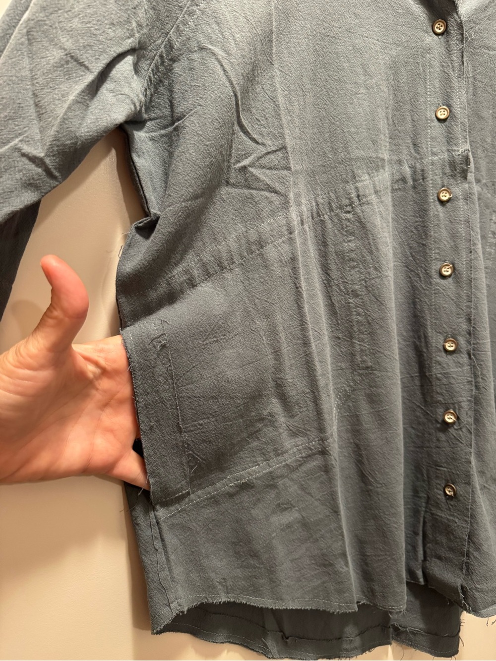 ๐ Bluevelvet Relaxed Button-Down Shirt w Pockets in Dusty Blue. M or S. NWT!๐ฅ๐ฅ - Picture 5 of 7